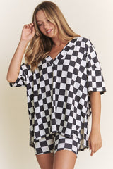 On The Go Checkered Set