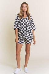 On The Go Checkered Set